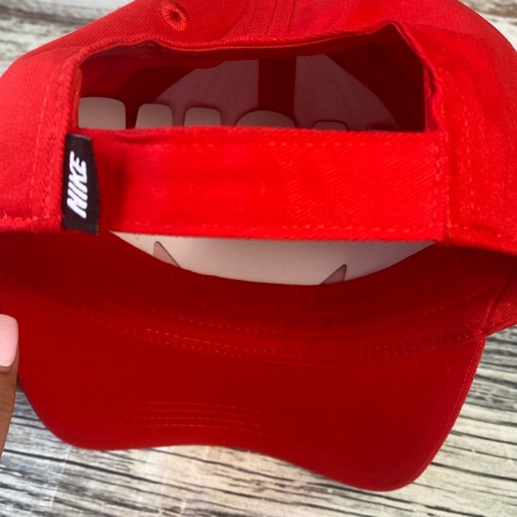 Nike Unisex Kids' University Red Cap with White Logo Sz (Child 4-6) - Picture 5 of 6